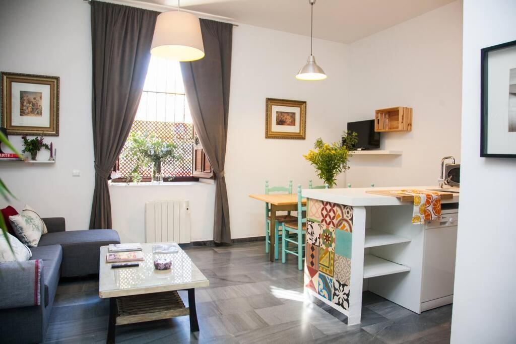 Beautiful Silent Apartment Private Parking Sevilla Exteriér fotografie